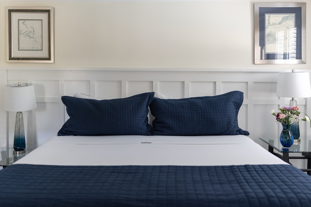 Stay at the best Cape Cod Bed and Breakfast during your Cape Cod vacation and enjoy king sized beds and fine linens.