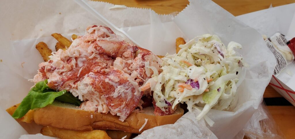 THE FIVE BEST THINGS TO DO ON YOUR WAY TO, OR FROM, CAPE COD 4 THE FIVE BEST THINGS TO DO ON YOUR WAY TO, OR FROM, CAPE COD 4