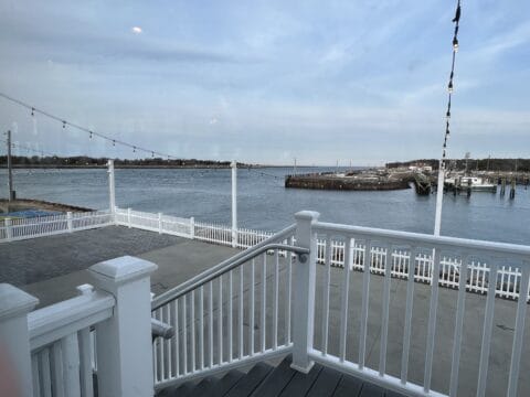 THE FIVE BEST THINGS TO DO ON YOUR WAY TO, OR FROM, CAPE COD 6 THE FIVE BEST THINGS TO DO ON YOUR WAY TO, OR FROM, CAPE COD 6